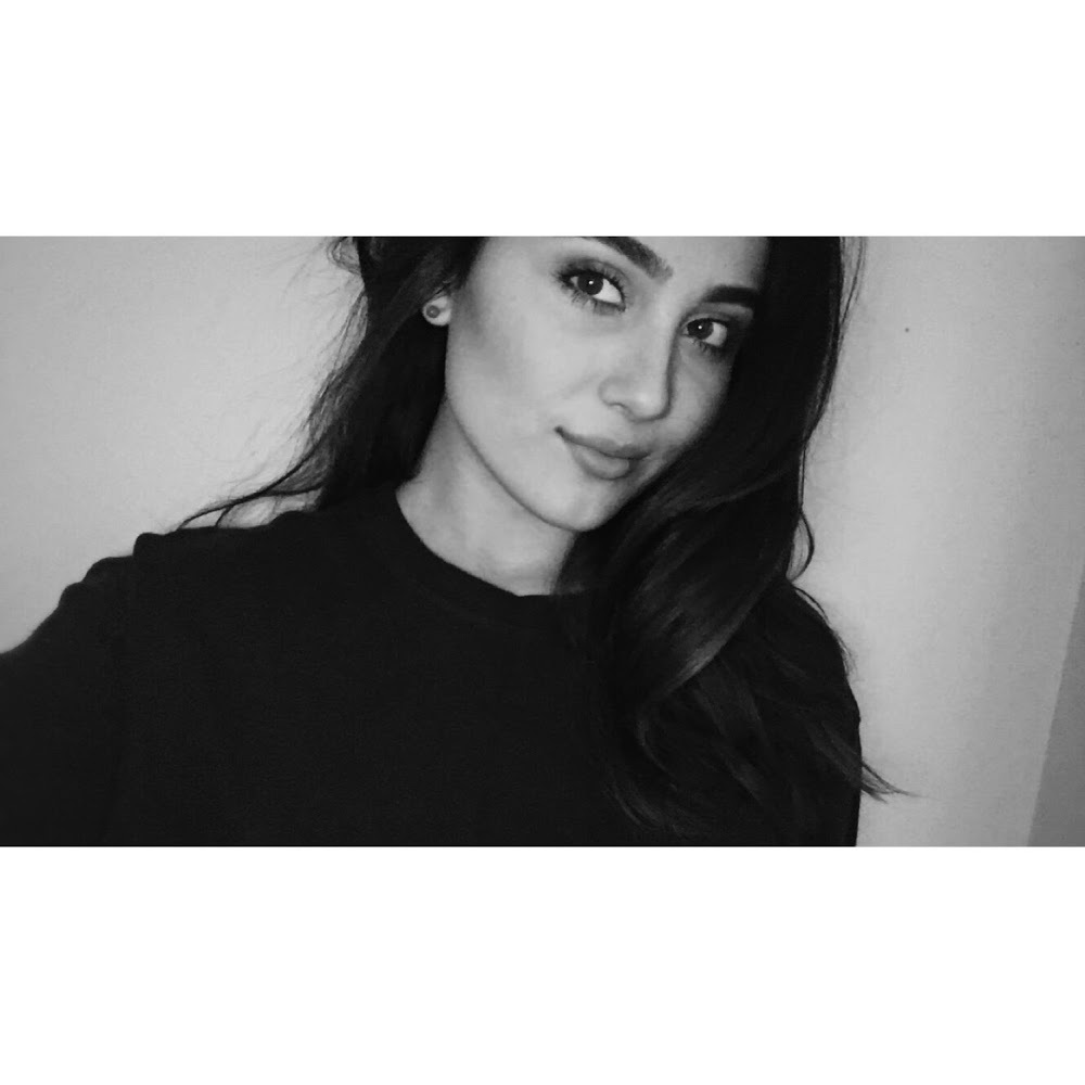 Meet your Posher, Dinora